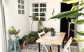 Shared Apartment With Bright Private Patio In Lisboa